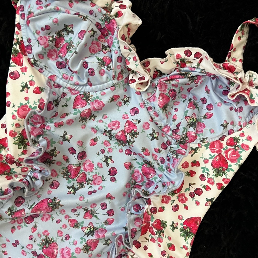 Love shack fancy bathing suit - Picture 7 of 11